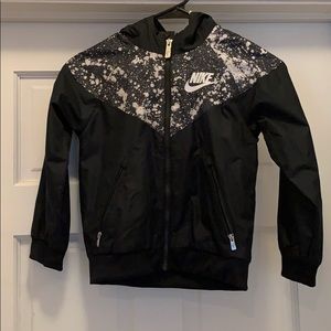 Nike spring wind breaker jacket. Boys. Size 7